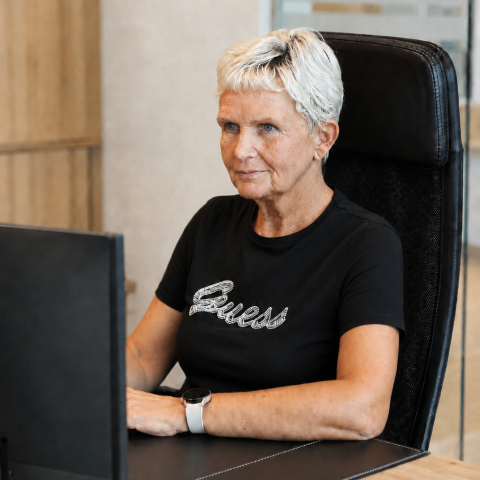 Vera De Neef
